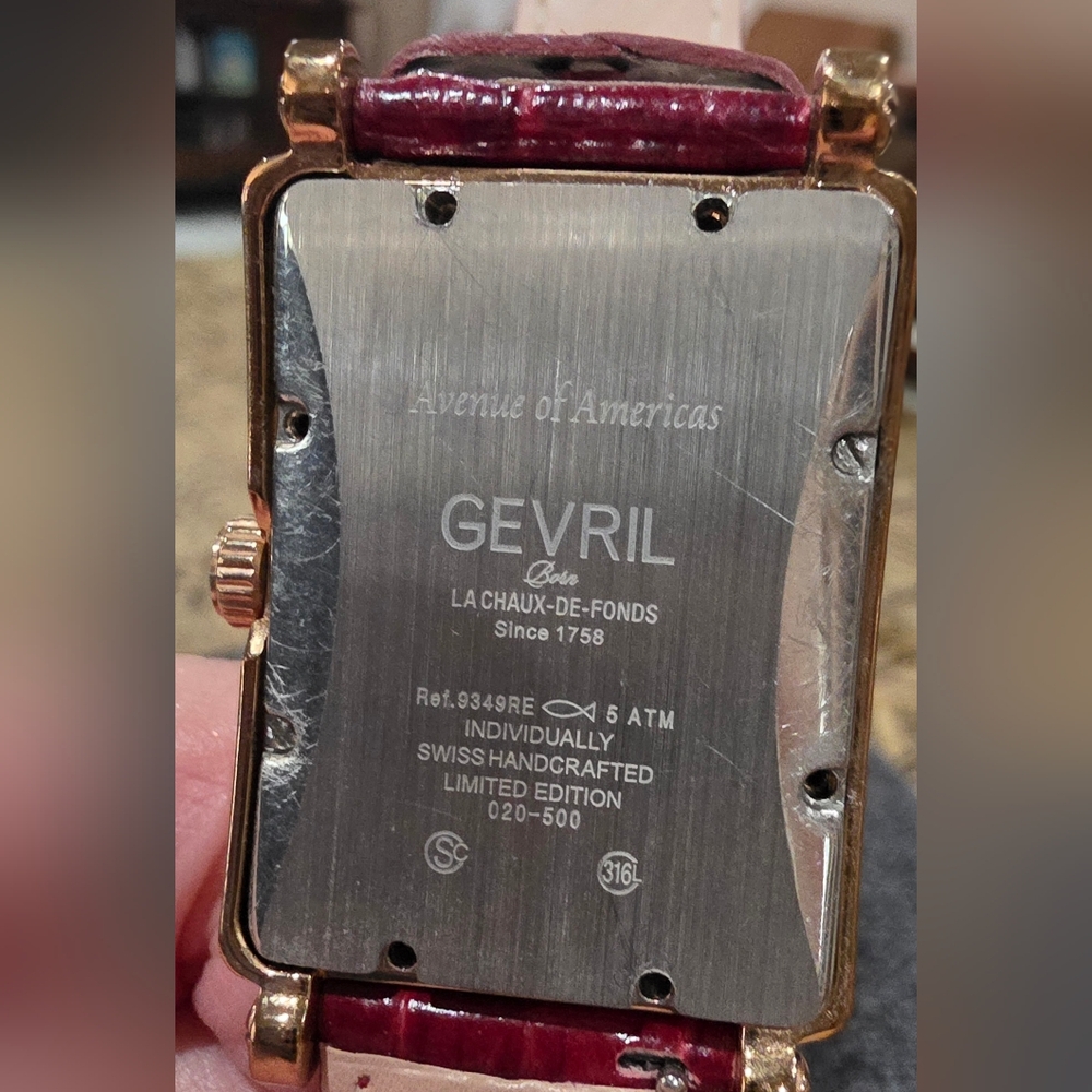 Open to offers! Beautiful Gevril limited edition diamond bezel watch - Picture 12 of 12